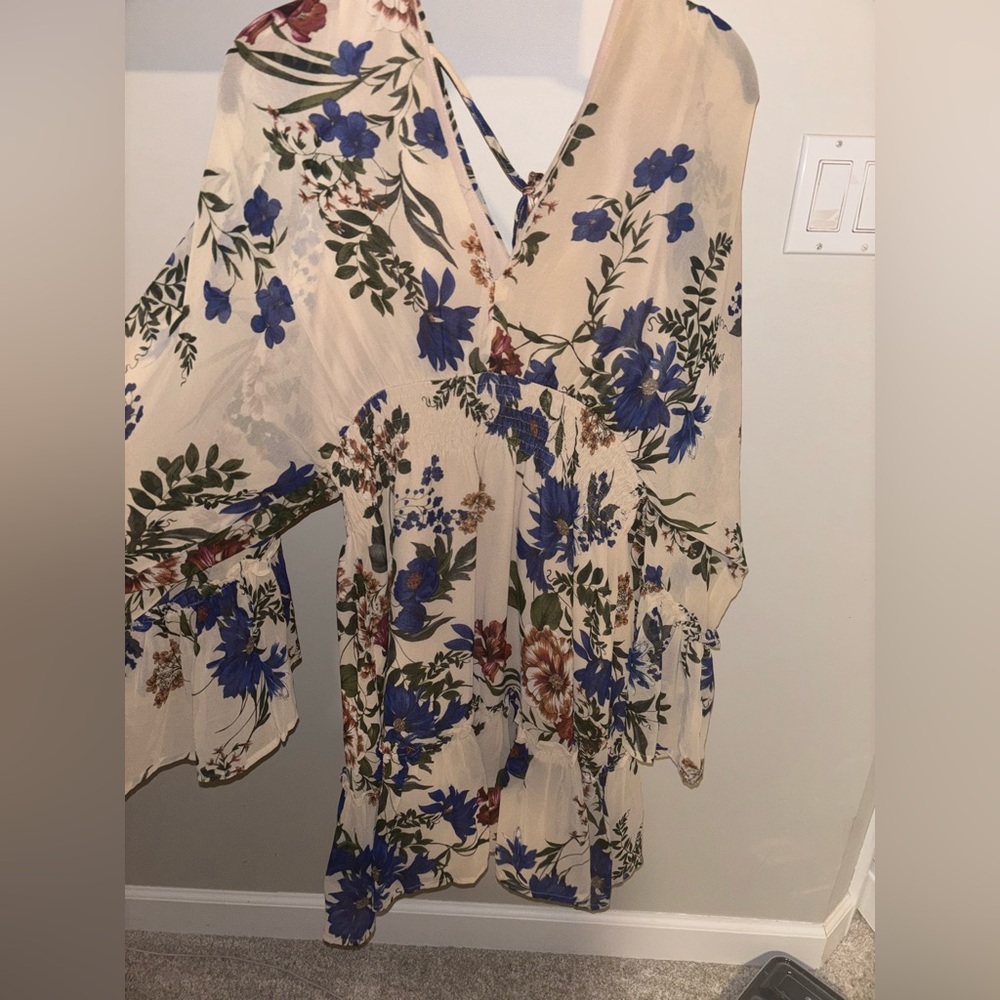 VICI bell sleeve dresss